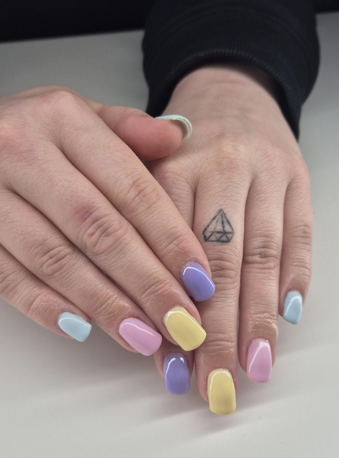 kauneuskristalliaitoa_kynnet1