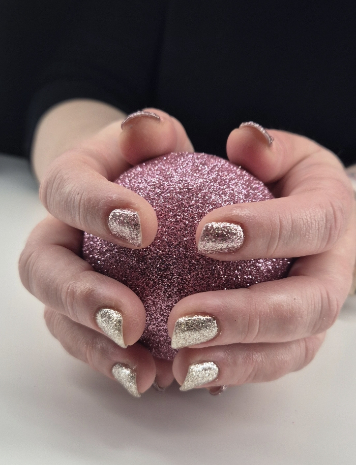 kauneuskristalliaitoa_kynnet5